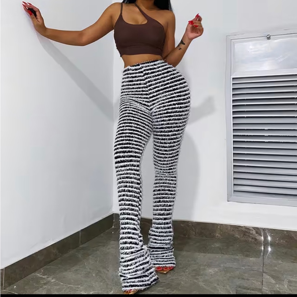 SIYU Black and White Striped Knitted Stacked Pants Women Bottoms